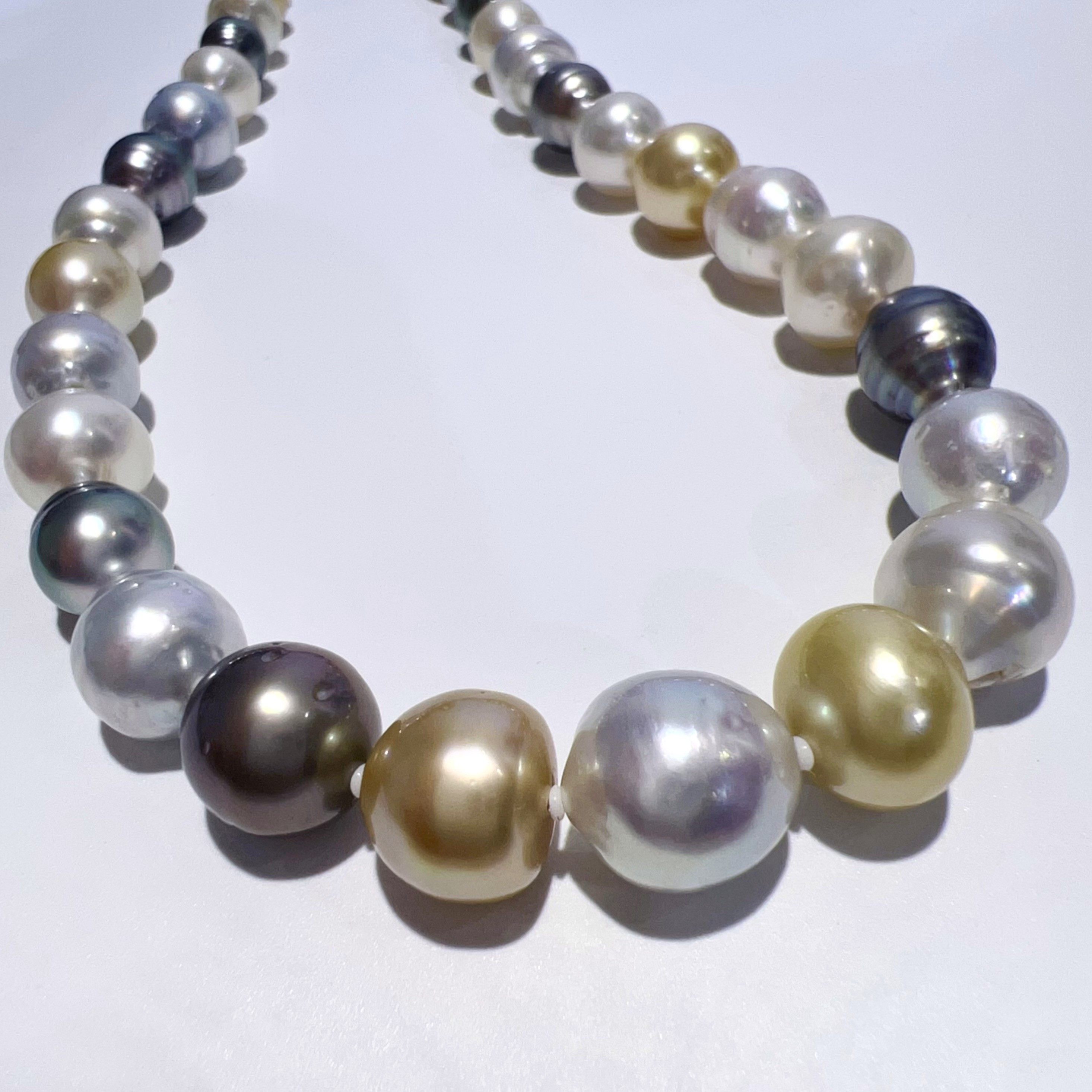 【極上】南洋　タヒチ　黒蝶真珠　パール　ネックレス　シルバー ブラックパールネックレス 黒蝶真珠 10-11.8mm ラウンド タヒチ真珠