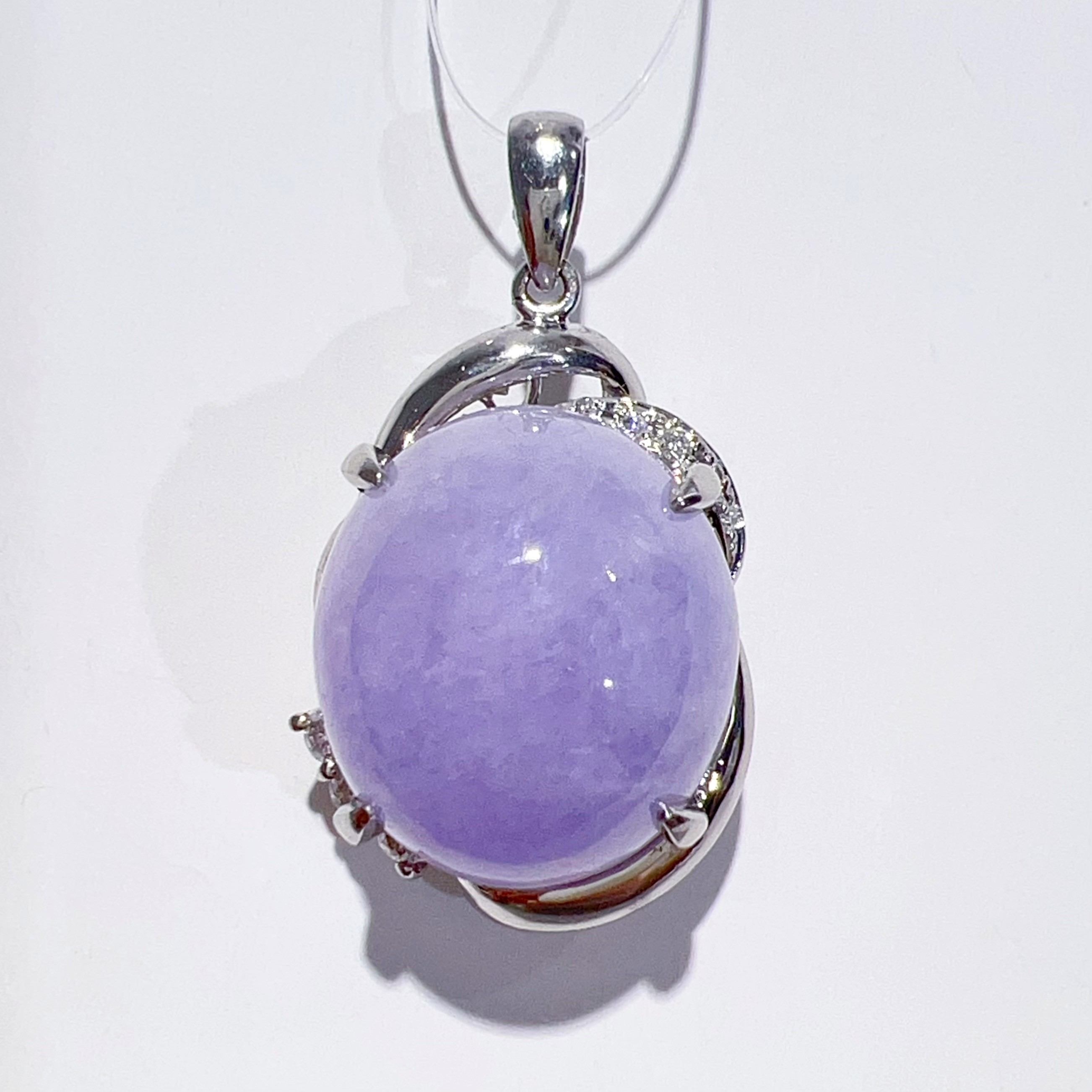 【中古】Pt900 天然 翡翠 ラベンダージェイダイト ダイヤ ペンダント トップ J18.41ct D0.16ct 10.6g パープル 鑑別書 レディース アクセサリー ジュエリー 美品｜KAIDAKU BRAND
