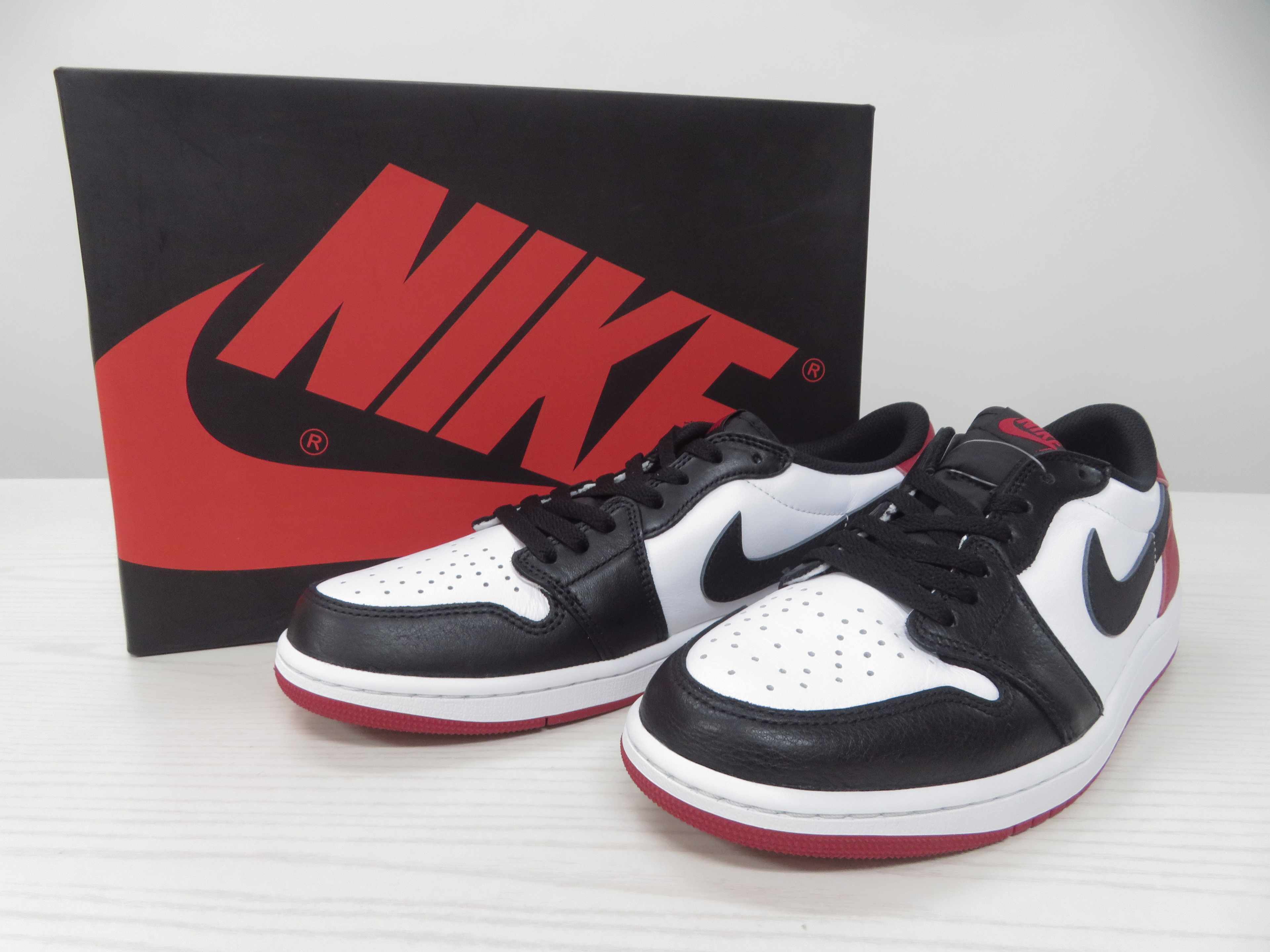 【新品】ナイキ エアジョーダン1 レトロ ローOG メンズ28cm 新品】ナイキ エアジョーダン1 レトロ ローOG メンズ28cm NIKE