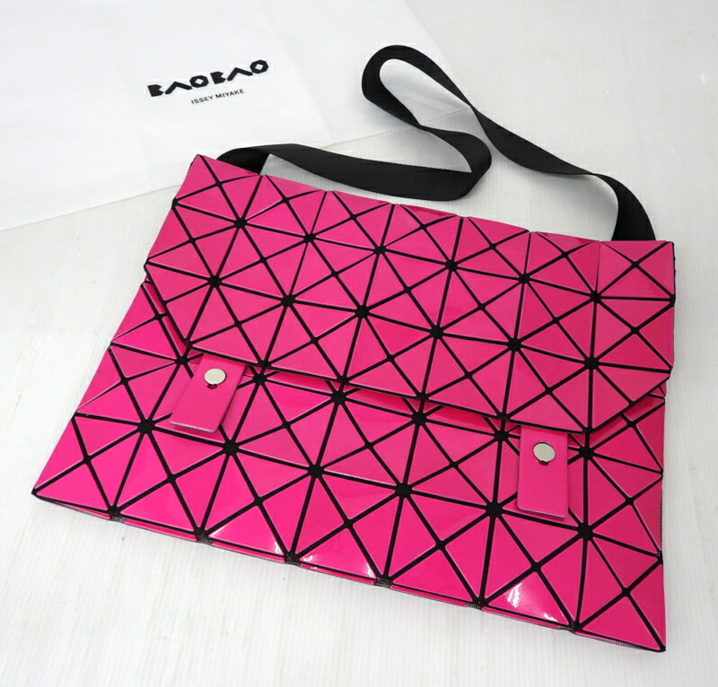 【中古】BAO BAO ISSEY MIYAKE バオバオ イッセイミヤケ ショルダーバッグ サクラ色 BB51-AG222【鞄/御徒面子】【米子店】