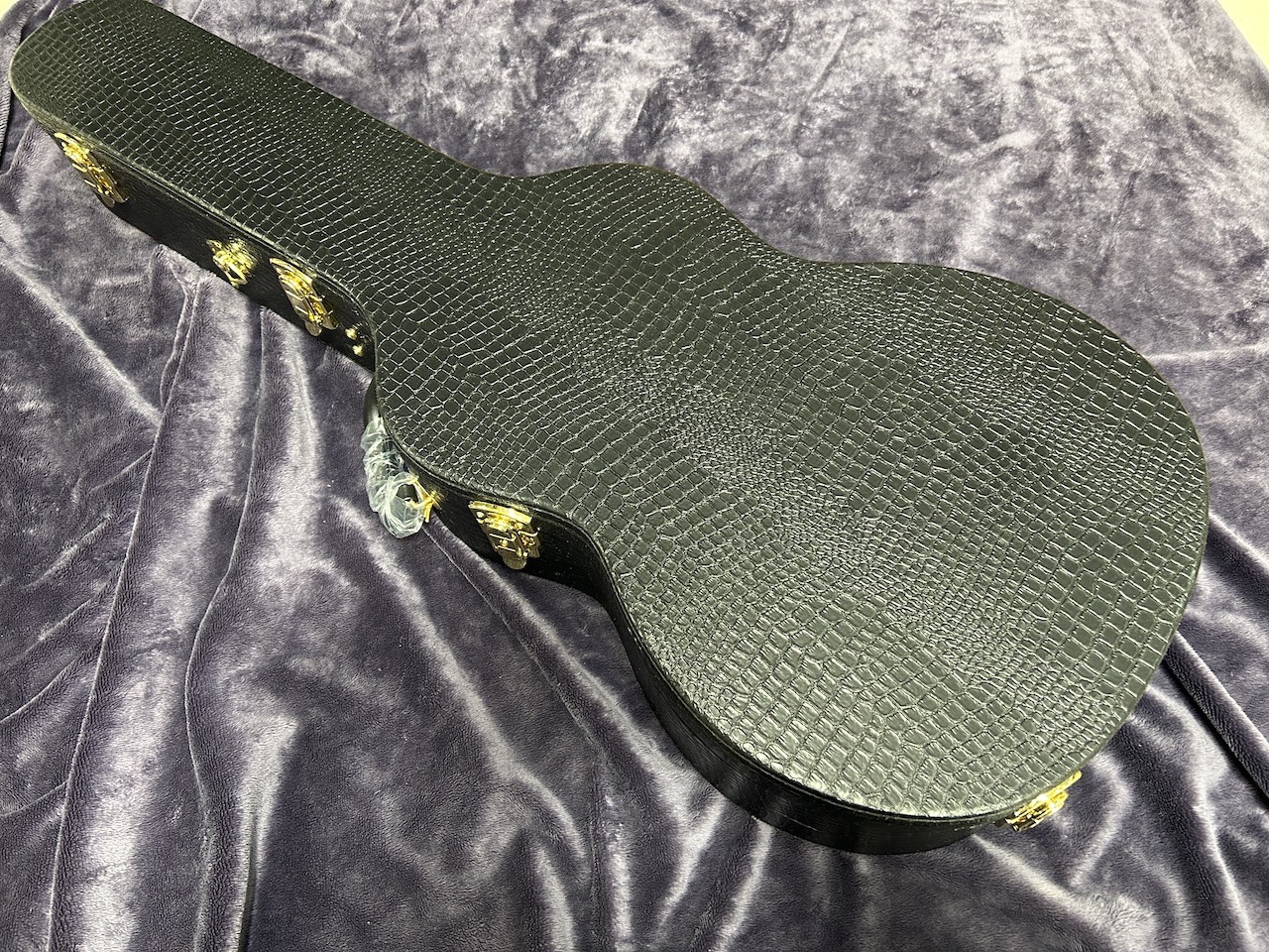楽天市場】Martin Z30 Blue Case [12CZ30BU] 《アコギ用ハード