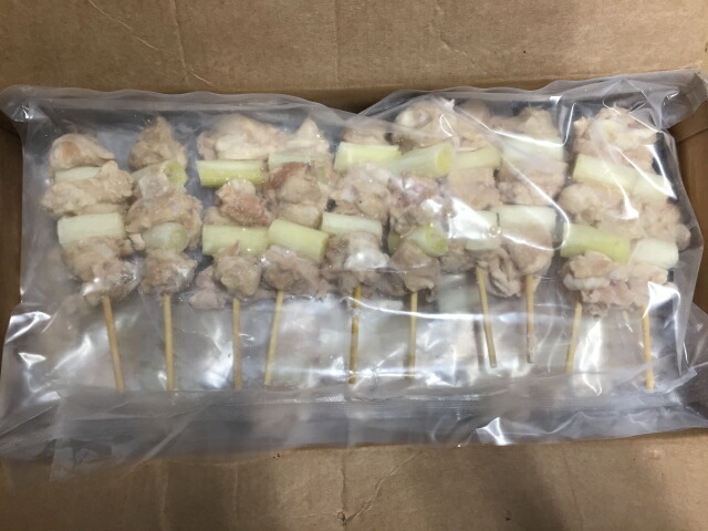 市場 冷凍 大容量 かわ 焼鳥 業務用 1.35kg 塩ダレ やきとり 鶏 27g×50本入 炭火焼き鳥皮串