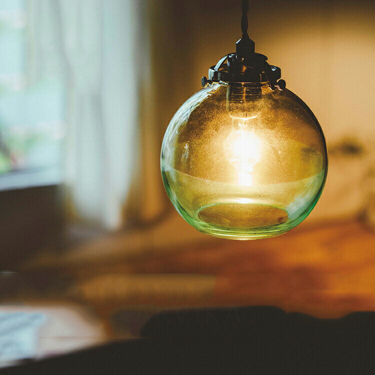 ペンダントライト 1灯 アルビカ[ARVIKA PENDANT LAMP]lt-1595 インターフォルム[interform] ダイニング用 食卓用 一人暮らし おしゃれ家具 間接照明 E17 led ガラス 涼 レトロ 北欧 テイスト 寝室 照明 おしゃれ かわいい ガラスペンダント 電気 照明器具 天井照明 直付け