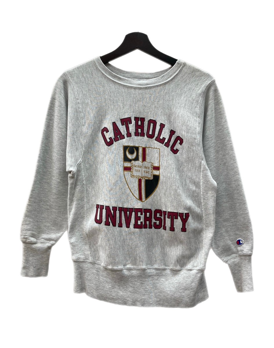 【中古】 チャンピオン Champion 90s 90年代 刺繍タグ REVERSE WEAVE リバースウィーブ USA製 3段 CATHOLIC カレッジ 刺繍 灰色 スウェット プリント グレー Sサイズ 104MT-2486｜ドンドンサガール