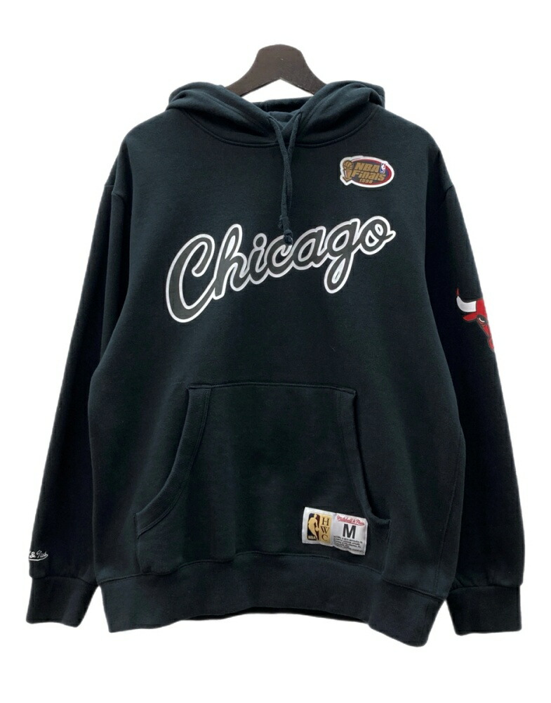 【中古】 ミッチェルアンドネス Mitchell & Ness GAME TIME FLEECE HOODIE ゲーム タイム フリース フーディー Chicago Bulls バスケ NBA 裏起毛 トレーナー 黒 FPHD7317 A パーカ ロゴ ブラック Mサイズ 104MT-2699｜ドンドンサガール