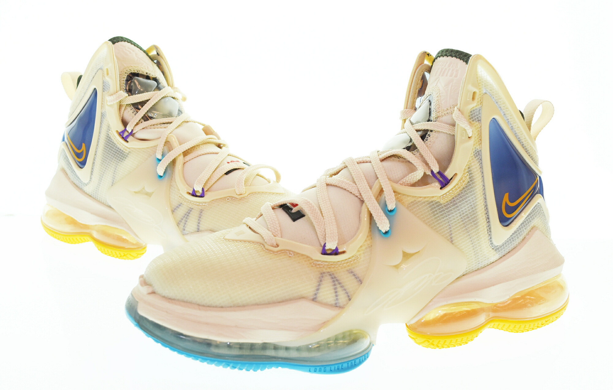 【中古】ナイキ NIKE Lebron 19 Minneapolis Lakers レブロン19 ミネアポリス・レイカーズ DC9339-200 メンズ靴 スニーカー マルチカラー 26.5cm 103S-1574｜ドンドンサガール