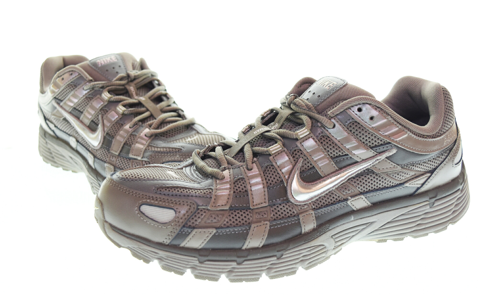 【中古】ナイキ NIKE P-6000 ケイブストーン メタリックシルバー CD6406-202 メンズ靴 スニーカー 28.5糎 103S-1554