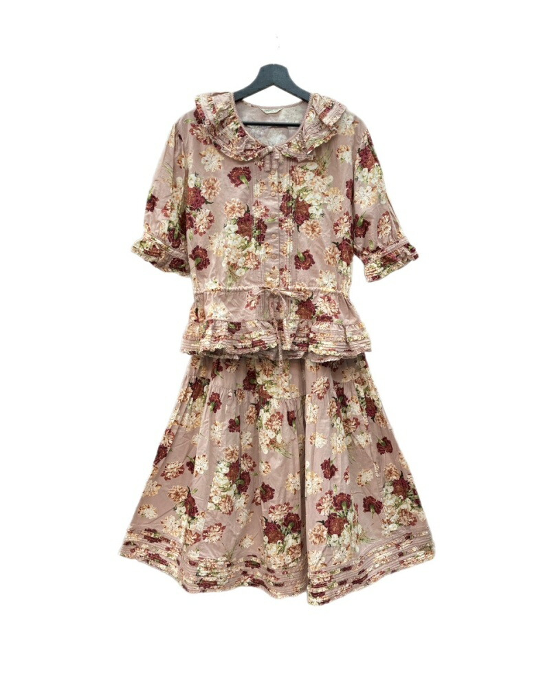 【中古】 カネコイサオ KANEKO ISAO サクラ色 刷り上げる 御花胸花 セットアップ 胸花 トップ 衣嚢付 ティアードスカート シュロの葉 ピンタック ピコット ピコフラウンス レトロ ゴスロリ ロリータ PINK K13FS28 背広・セットアップ 総柄 サクラ色 104LT-468