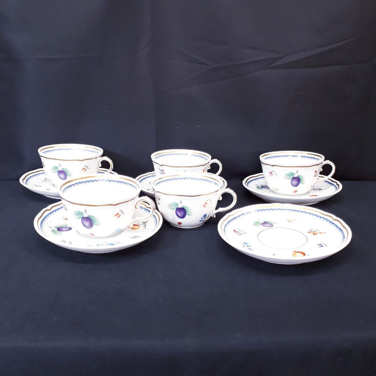 【中古】 リチャードジノリ Richard Ginori 紅茶優勝杯＆平円盤 5点仕掛ける イタリアンフルーツ 白いこと 240ml 洋食器 瀬戸もの 珈琲優勝杯 コップ （DT3）
