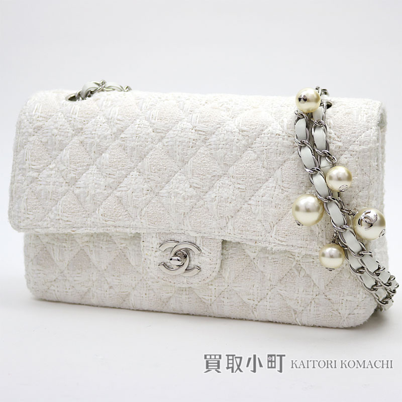 Chanel Ginza Limitation Matelasse 25 Ede Costume Pearl Flap Bag White W Chain Shoulder Constant Er チェーンバッグココマークツイストロックニ 重蓋 A01112 09 Chanel Ginza Limitation Matelasse 25 Ede Costume Pearl Flap Bag White W Chain Shoulder Constant Er チェーンバッグココマークツイストロックニ 重蓋 A01112 09