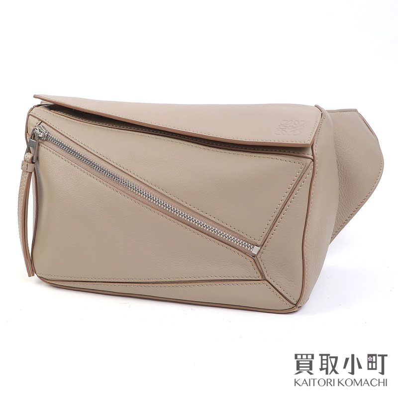 楽天市場】【美品】ロエベ 【LOEWE】タイル スモール ドロー