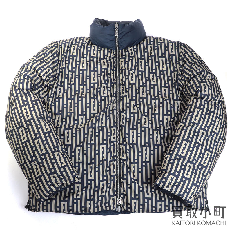 【美品】フェンディ【FENDI】FF モノグラム リバーシブル ダウンジャケット ネイビーブルー 52サイズ アパレル 服 古着 FAA914 AQNI F1AJR FF MONOGRAM REVERSIBLE DOWN JACKET【Aランク】【中古】