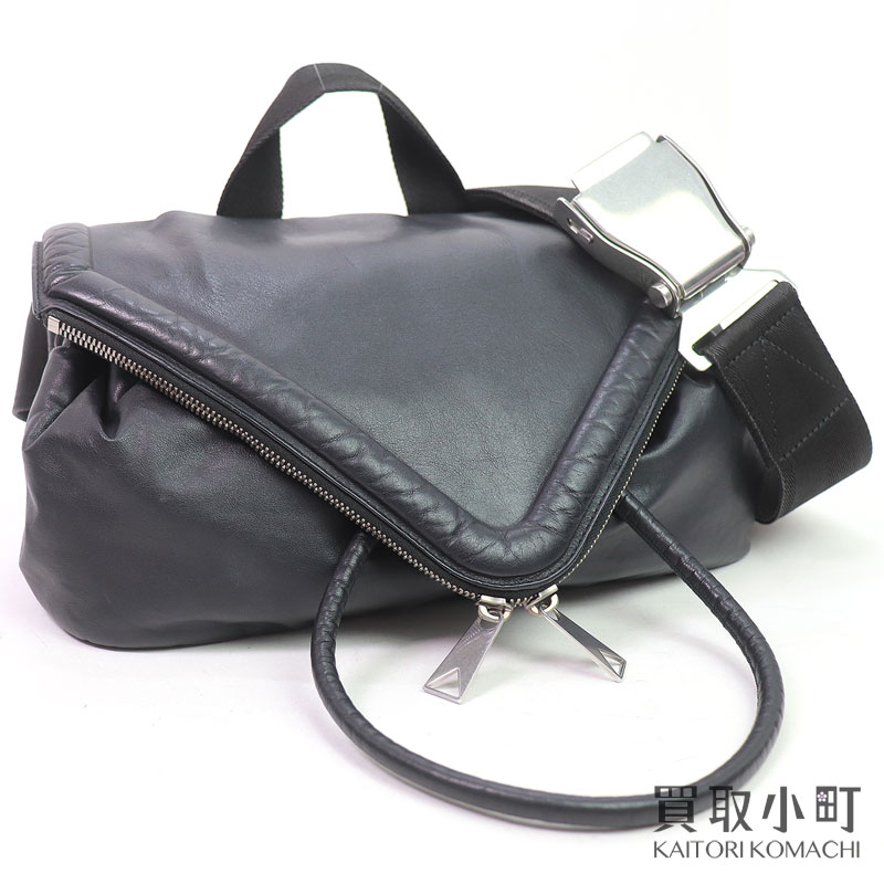 ボッテガヴェネタ【BOTTEGA VENETA】ビーク バムバッグ 黒いこと カーフスキン 差し交わす上半身 ショルダーバッグ 酉の方角御徒面子 曲がった掛け 659419 VA9VD 8803 BV BEAK BUMBAG 【AB序列付ける】【中古】