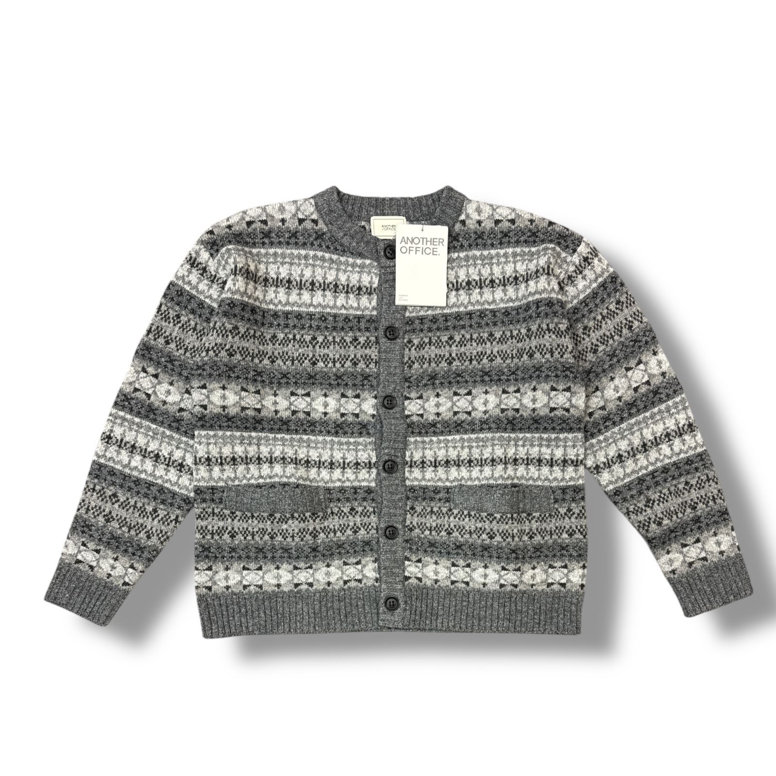 未当て嵌める ANOTHER OFFICE アナザーオフィス Grandma Fairisle Cardigan 物質の状態SS グランマフェアアイルカーディガン スウェーター 編み物 A0EFKN002M001 大きさ1 モノクロ メンズ （94926A5）【中古】
