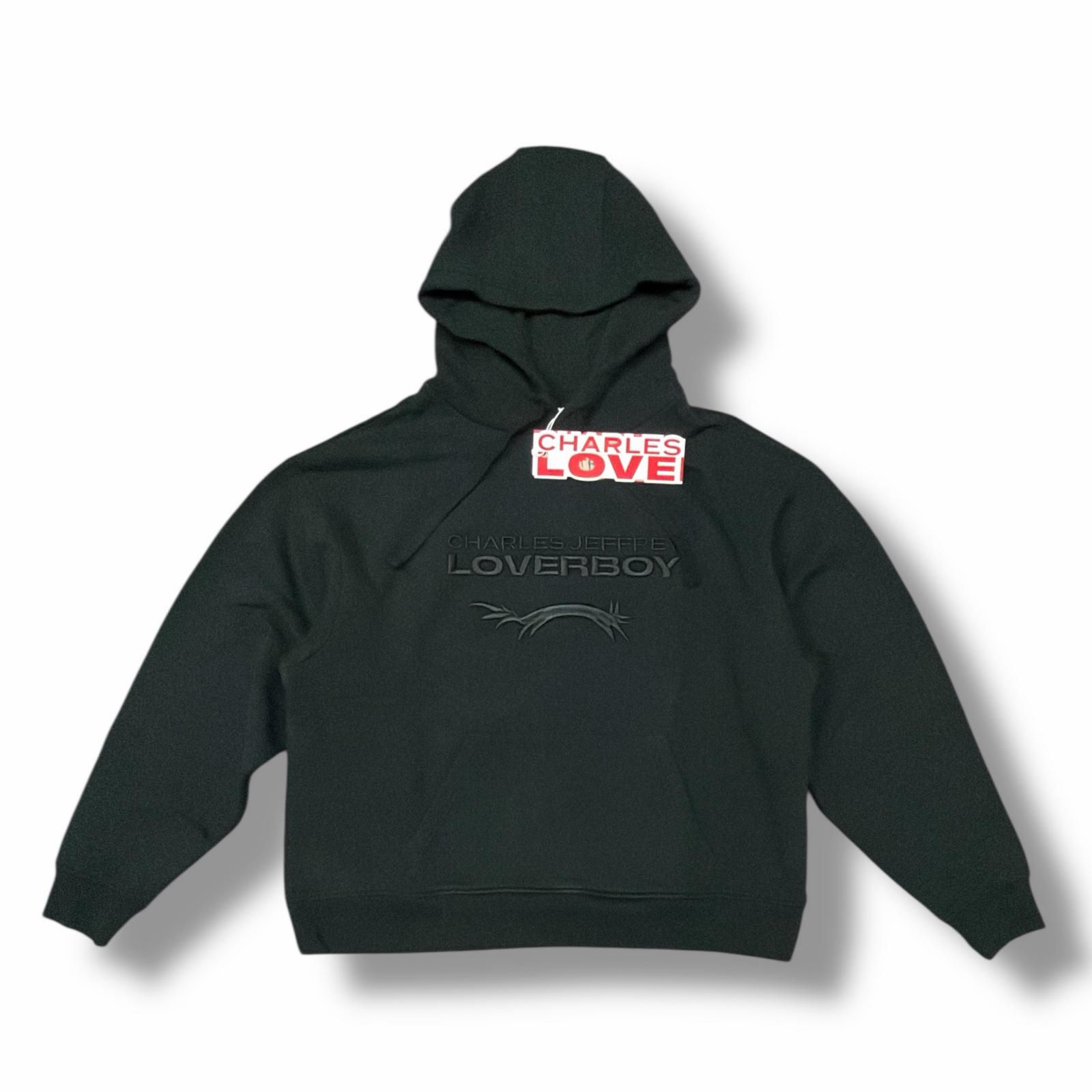 未使用 CHARLES JEFFREY LOVERBOY・チャールズ ジェフリー ラバーボーイ LOGO HOODY 状態SS ロゴフーディー スウェット パーカー 054100401 サイズM ブラック メンズ (4699M)【中古】