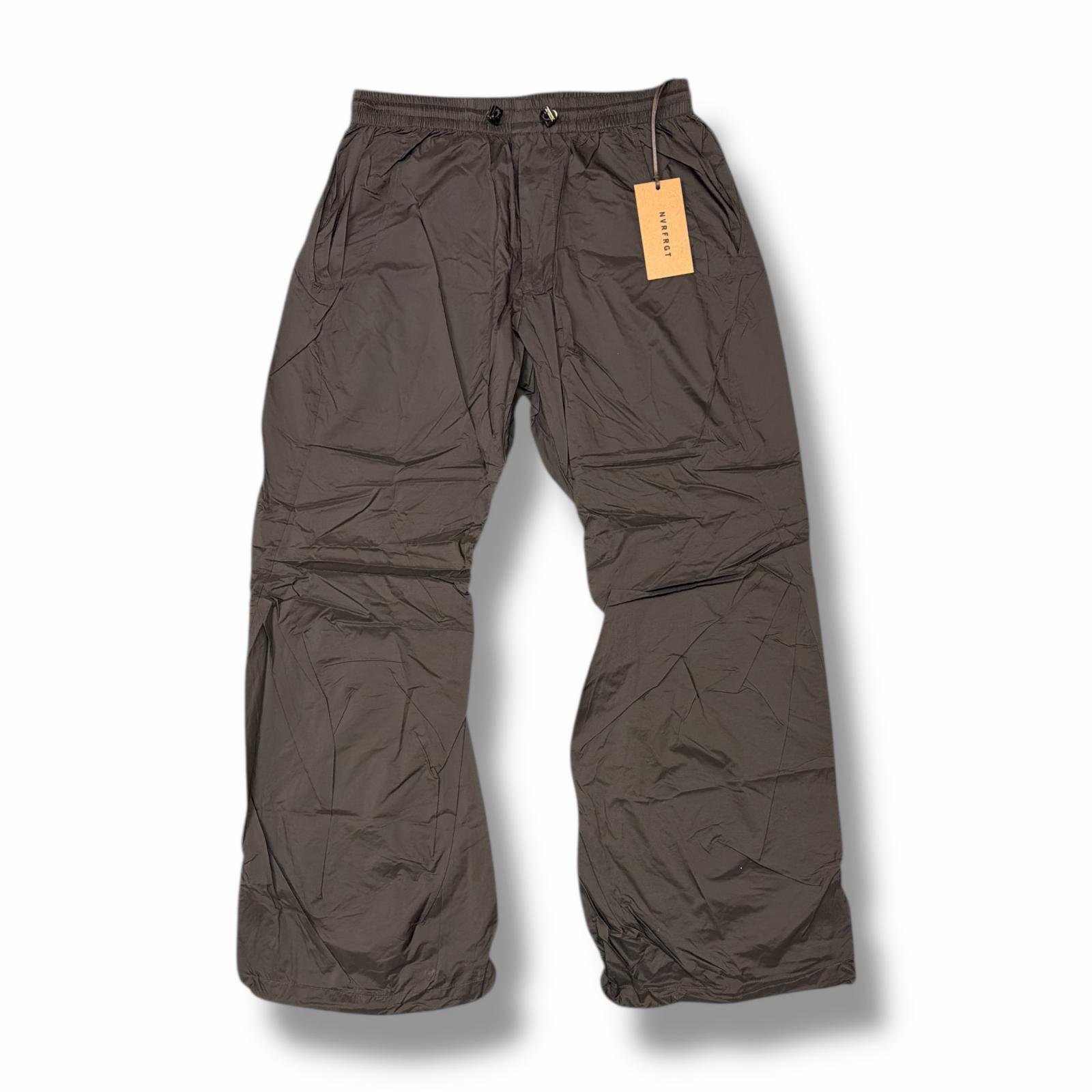 未当て嵌める NVRFRGT・ネヴァーフォーゲット PANELED LIGHT WEIGHT TRACK PANTS 物質の状態SS 貨物自動車ズボン下 NF251P08 大きさ3 赤銅色 ユニ一発やる （5250M）【中古】