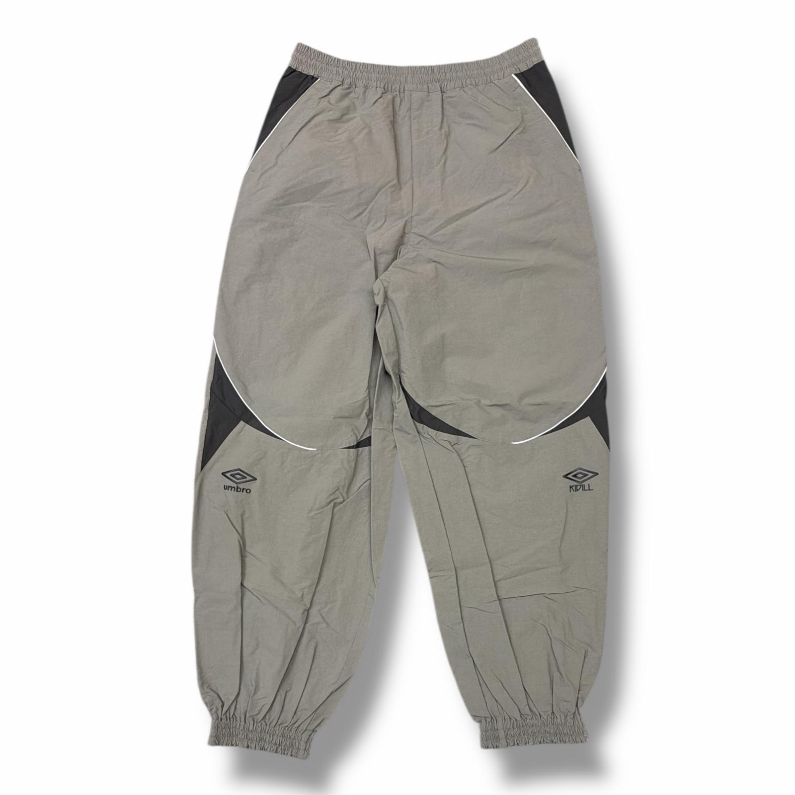 未使用 KIDILL・キディル × UMBRO・アンブロ 25SS BUNNY TRACK PANTS 状態SS バニートラックパンツ イージーパンツ コラボ KL916 サイズ46 グレー メンズ （7075M）【中古】
