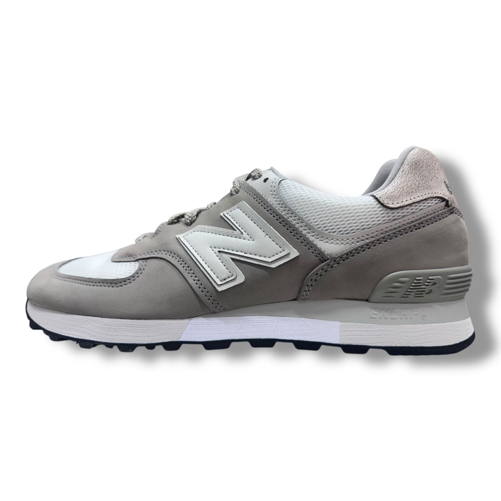 New Balance・ニュー平衡にする GRAY MADE IN UK M576 ENGLAND 物質の状態A なめし革 スニーカー OU576FL 27.5糎 メンズ （94482A）【中古】