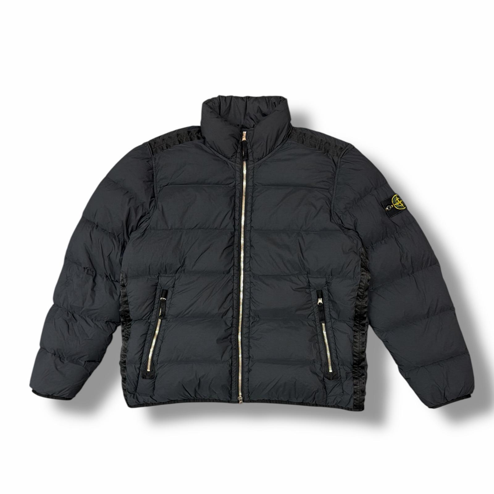 STONE ISLAND・ストーンアイランド 23AW ナイロンサテンガーメントダイダウンジャケット 状態A ダウンジャケット 791544028 サイズXL ブラック メンズ （10141M）【中古】 59,400円