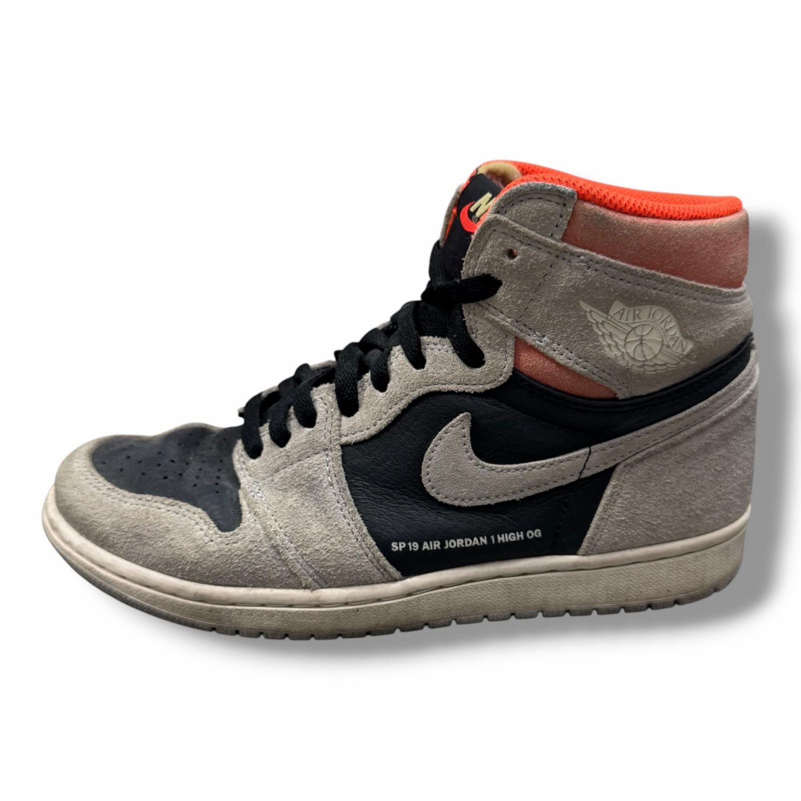 NIKE・ナイキ Air Jordan 1 Retro High OG 物質の状態B Hyper Crimson ハイパークリムゾン ジョーダン1 スニーカー 555088-018 26.5珊 薄墨色 メンズ （14641M）【中古】
