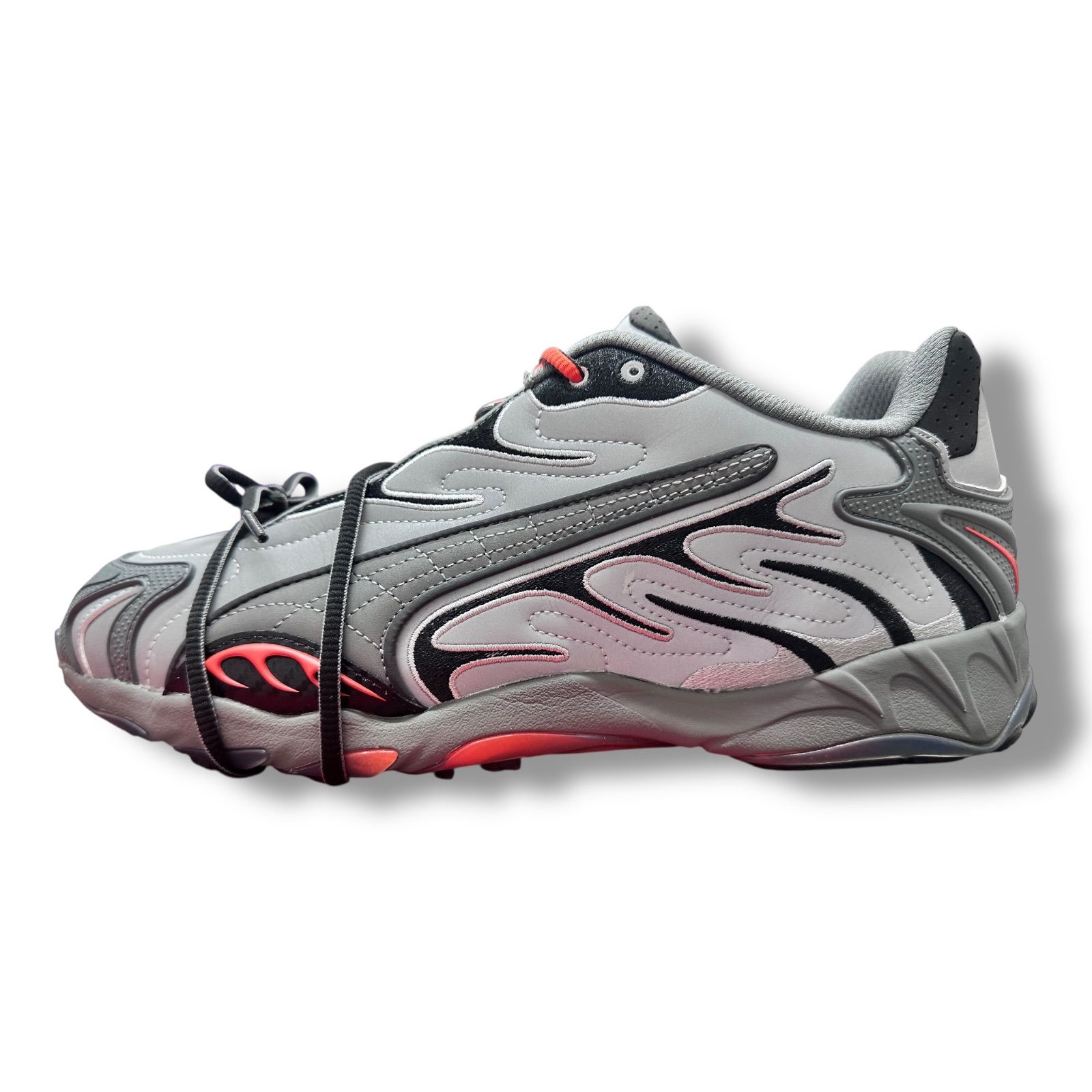 PUMA・ピューマ  × A$AP ROCKY エーサップロッキー INHALE REFLE 物質の状態A インヘイル スニーカー 405383-01 30糎 しろがね色 メンズ （94496A）【中古】