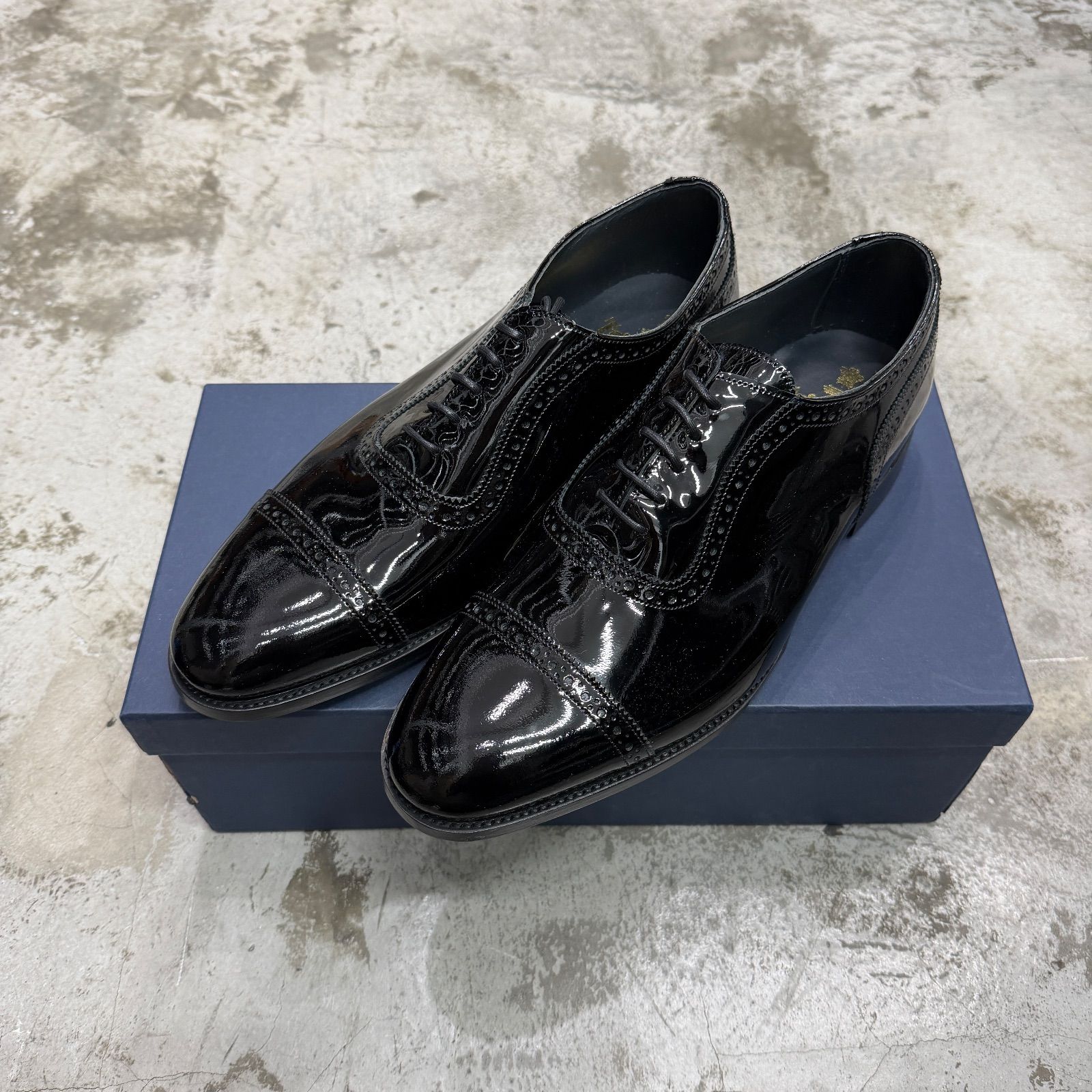 未当て嵌める COMME des GARCONS JUNYA WATANABE MAN・コムデギャルソンジュンヤワタナベマン 25SS エナメル 革靴 物質の状態SS 御召しものシューズ WO-K104-001 27.5珊 黒いこと メンズ （221M）【中古】
