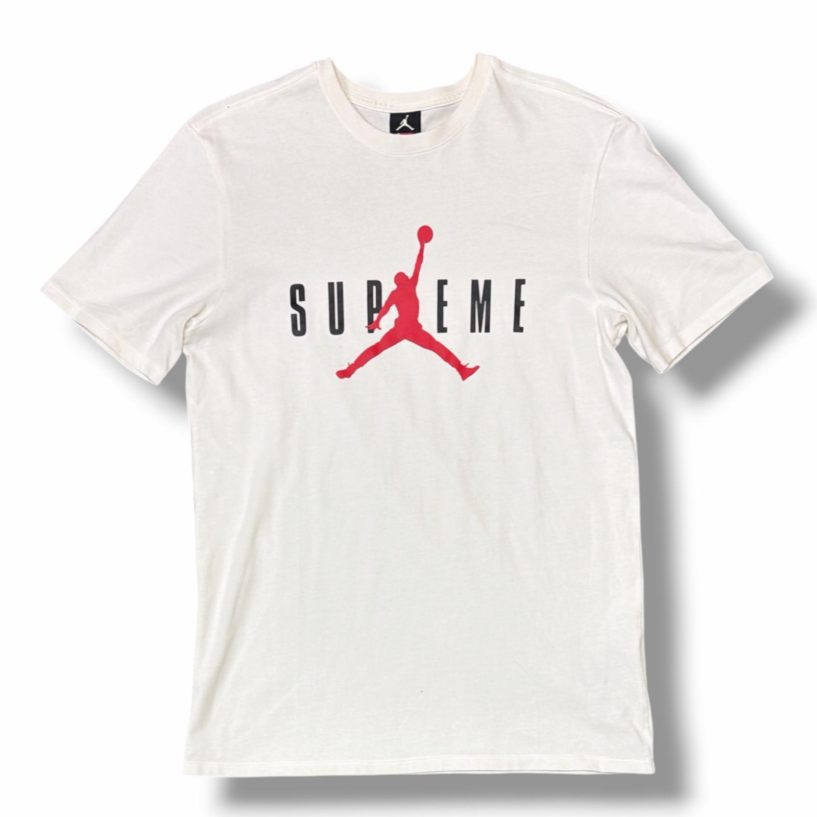 Supreme・シュプリーム  × Jordan ジョーダン 15AW Jordan Tee 物質の状態B ジョーダンティーシャツ 半袖カットソー 共同研究 大きさM 白いこと メンズ （10388M）【中古】