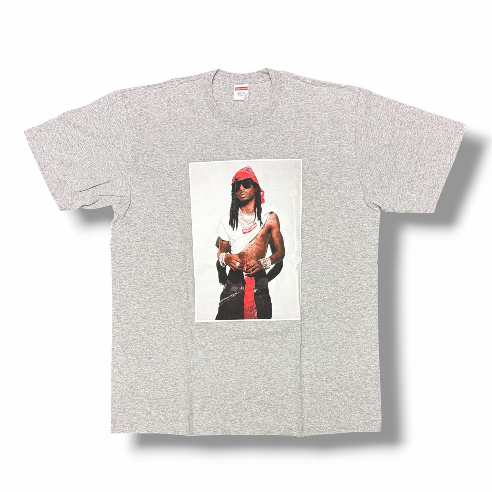 Supreme・シュプリーム 25AW Playboi Carti Tee 物質の状態A プレイボーイカーティティーシャツ 半袖カットソー 大きさL 薄墨色 メンズ （15629M）【中古】