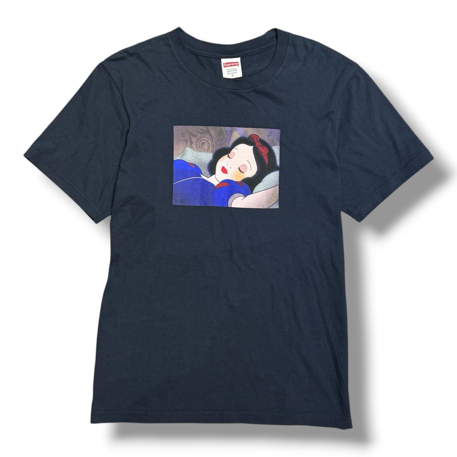 Supreme・シュプリーム 24AW Snow White Tee 白雪姫 刷り上げるティーシャツ 物質の状態A 半袖 ティーシャツ 大きさS 米国海軍 メンズ （16406M）【中古】