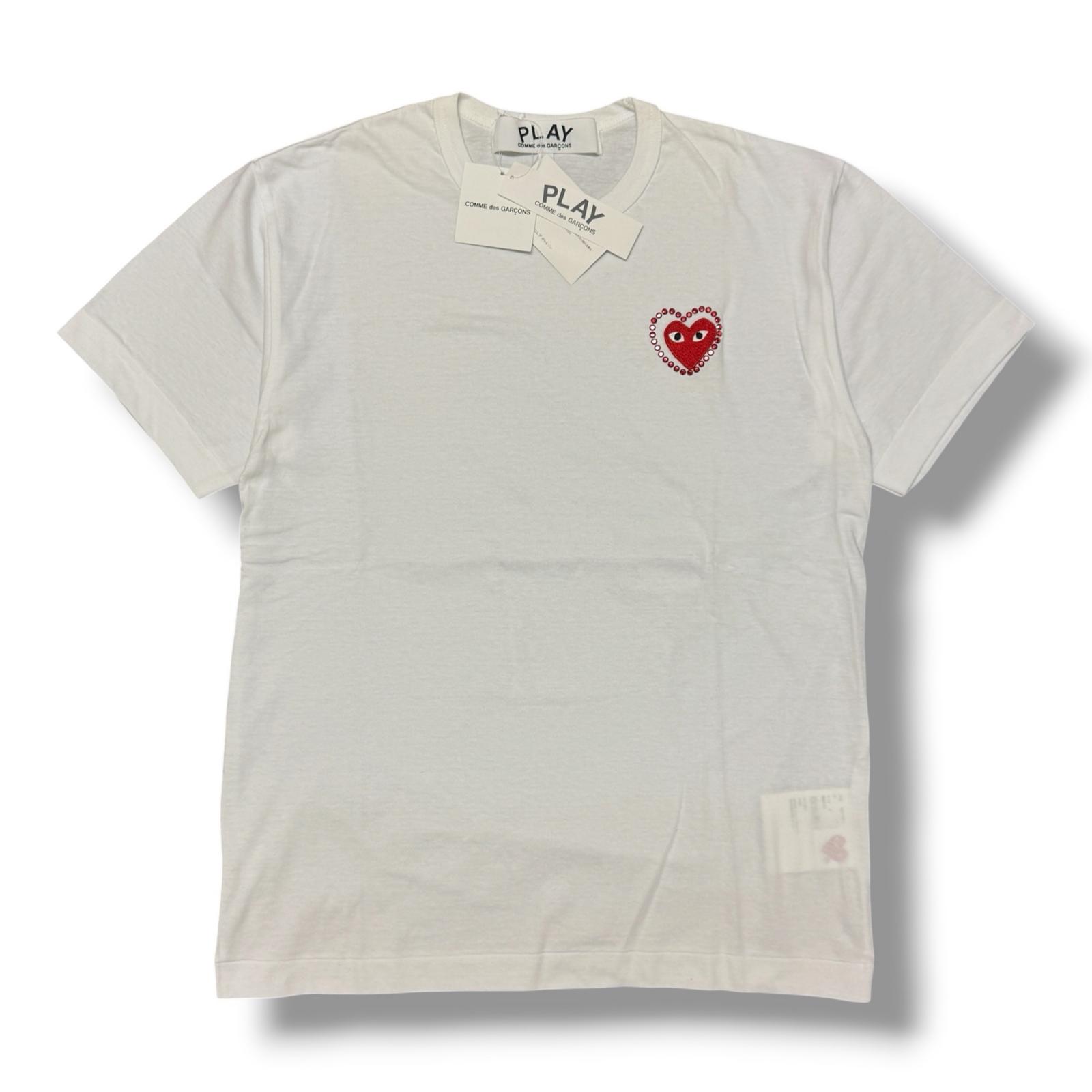 未当て嵌める PLAY COMME des GARCONS・プレイコムデギャルソン METALSTONE ティーシャツ 物質の状態SS 金属元素石ころティーシャツ 半袖カットソー AX-T802-502 大きさM 白いこと メンズ （16485M）【中古】