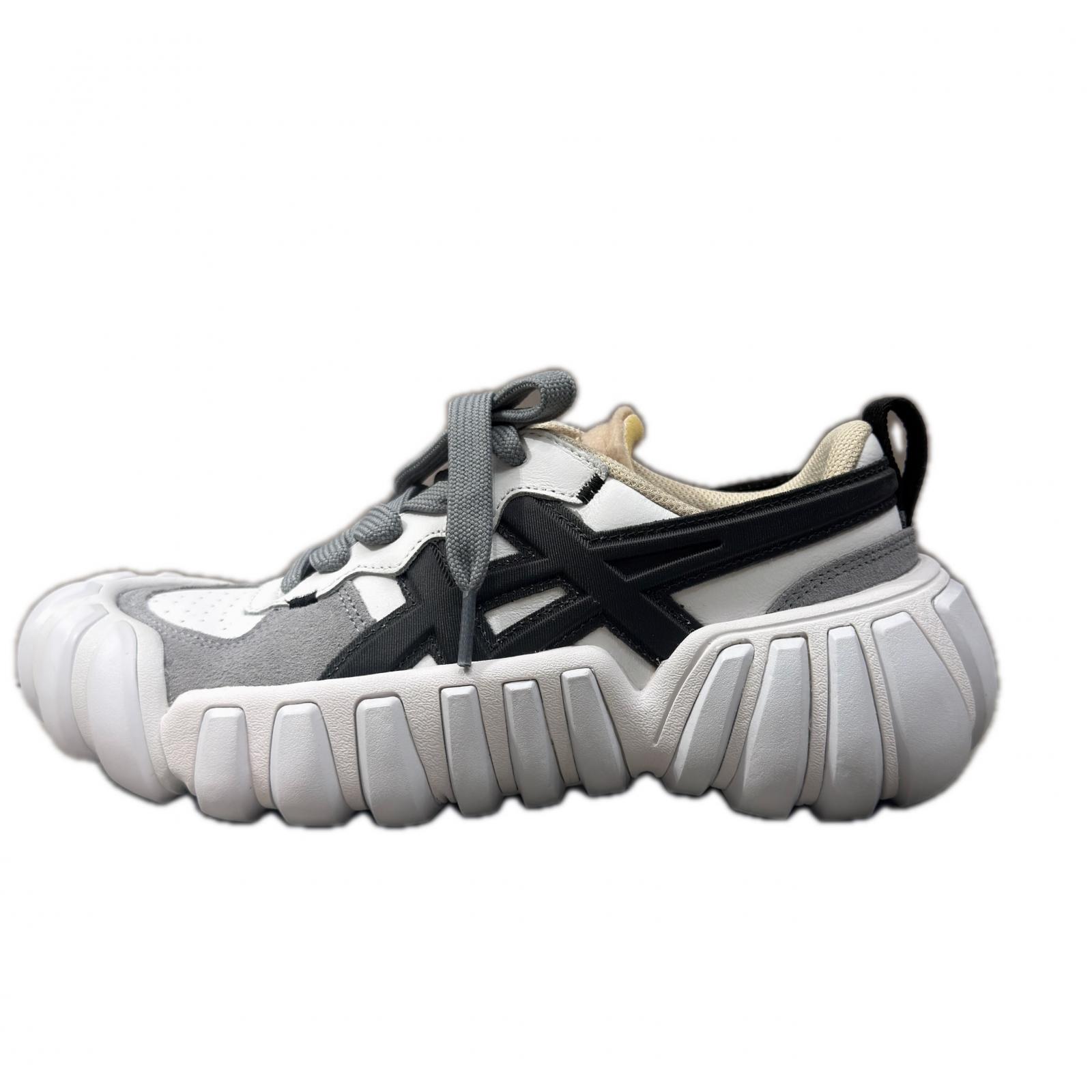 ONITSUKA TIGER・オニツカタイガー 置き目とり捨てる スニーカー 物質の状態A スニーカー F1312224 25糎 白いこと メンズ （18506M）【中古】