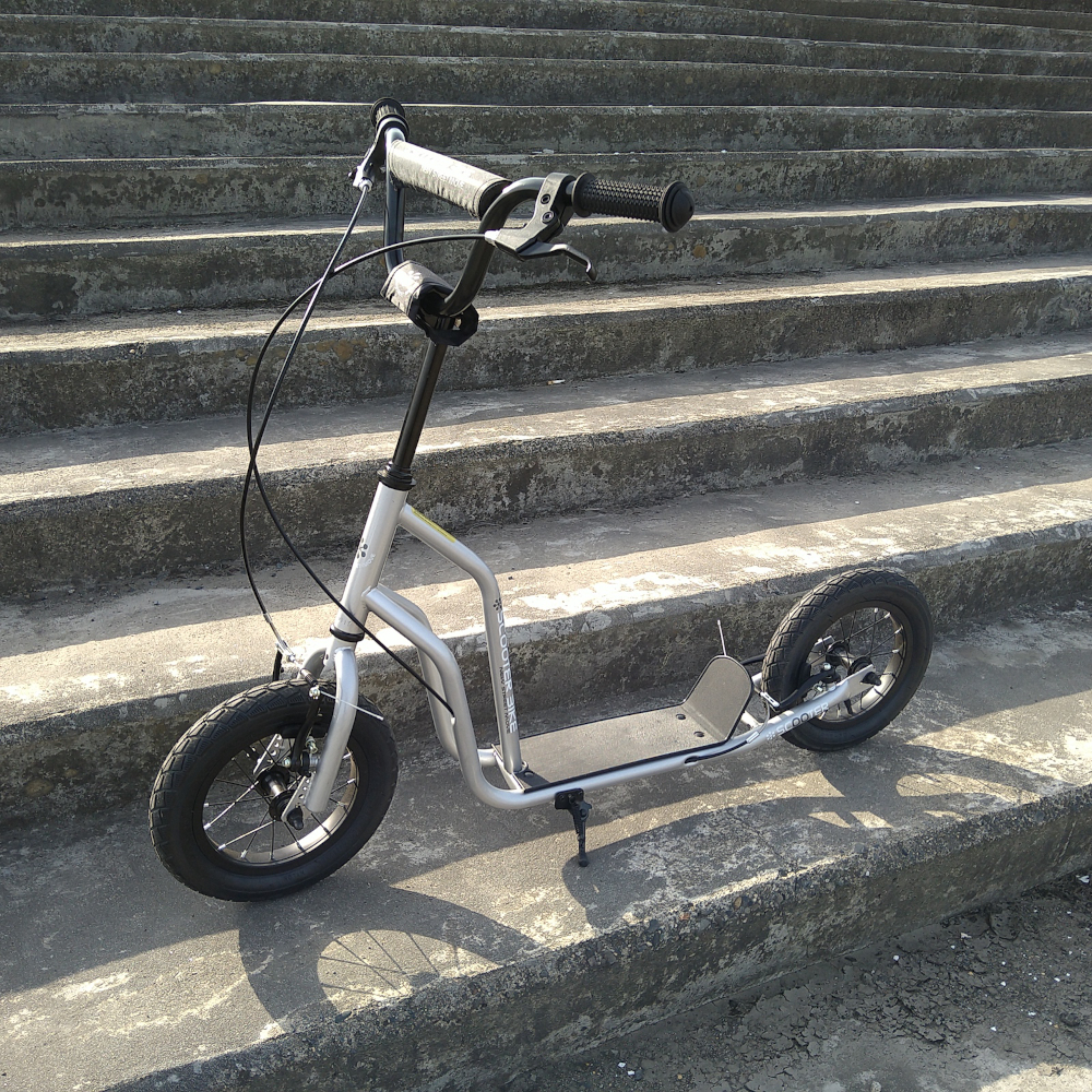 新車送料込み！キックバイク SCOTT 12インチ 新車半額以下！キックバイク SCOTT 12インチ オレンジ