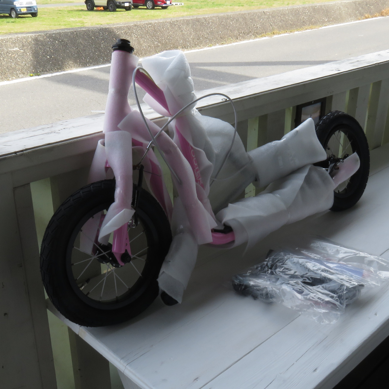 NO10019800【訳ありアウトレット】【送料無料】nsm NEW STREET MOVE スクーターバイク PINK 12インチ SCOOTER BIKE キックボード キックスケーター キックスクーター バイク 自転車 大型 子供 大人 ブレーキ NSM オンロード オフロード タイヤ