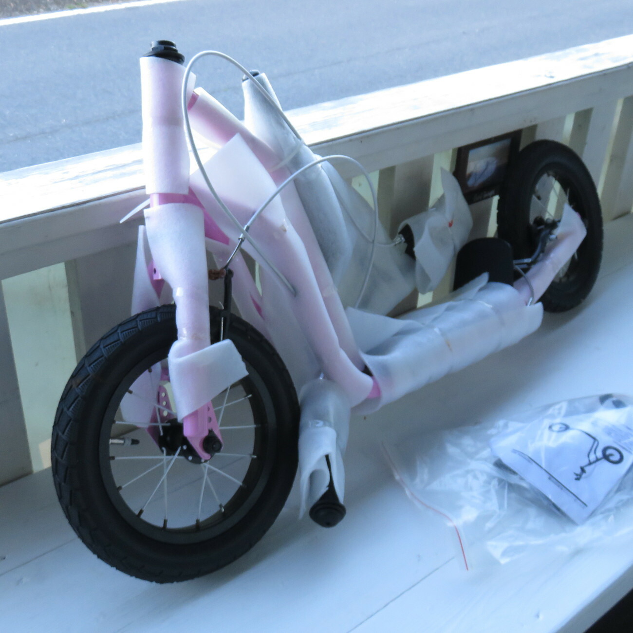 NO10019809【訳ありアウトレット】【送料無料】nsm NEW STREET MOVE スクーターバイク PINK 12インチ SCOOTER BIKE キックボード キックスケーター キックスクーター バイク 自転車 大型 子供 大人 ブレーキ NSM オンロード オフロード タイヤ