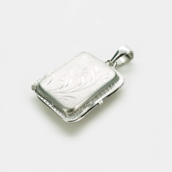 楽天市場】ペンダントトップ 18金 イエローゴールド 筒型のネジ式