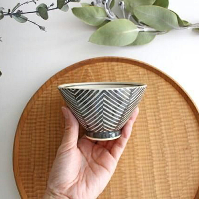 【10%OFFクーポン】波佐見焼 茶碗 ヘリンボーン ホワイト 陶器 ORIME お茶碗 ご飯茶碗|手仕事 和食器 日本製 ギフト プレゼント 結婚祝い おしゃれ かわいい ベストセラー