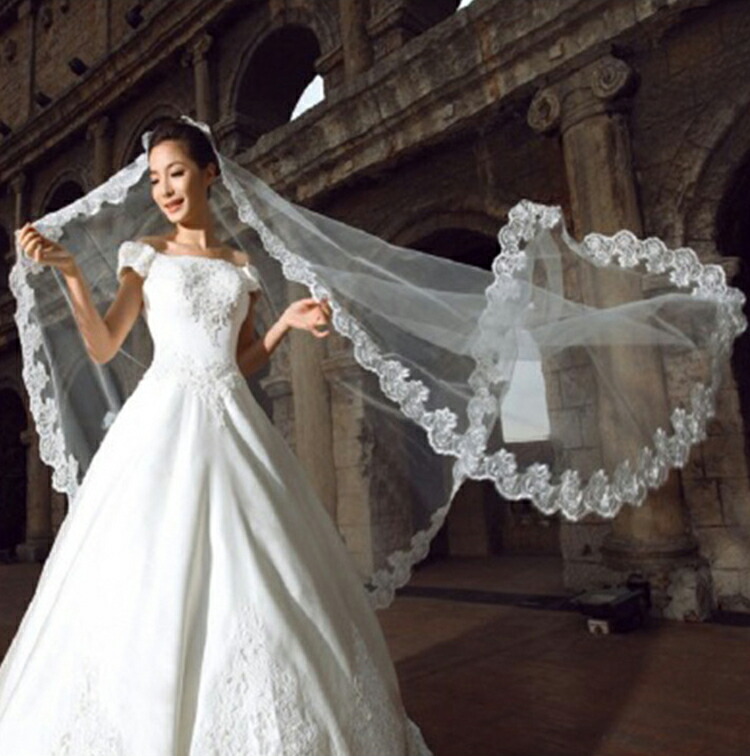 内祝い 送料無料 ウエディングベール ロングベール 4m 単層 花嫁 ベール レース 華やか 花 ブライダルベール 花嫁用品 エレガント パーティー 結婚式 フォーマル 披露宴 ホワイト オフホワイト レッド シャンパン 楽天海外通販 Whitesforracialequity Org