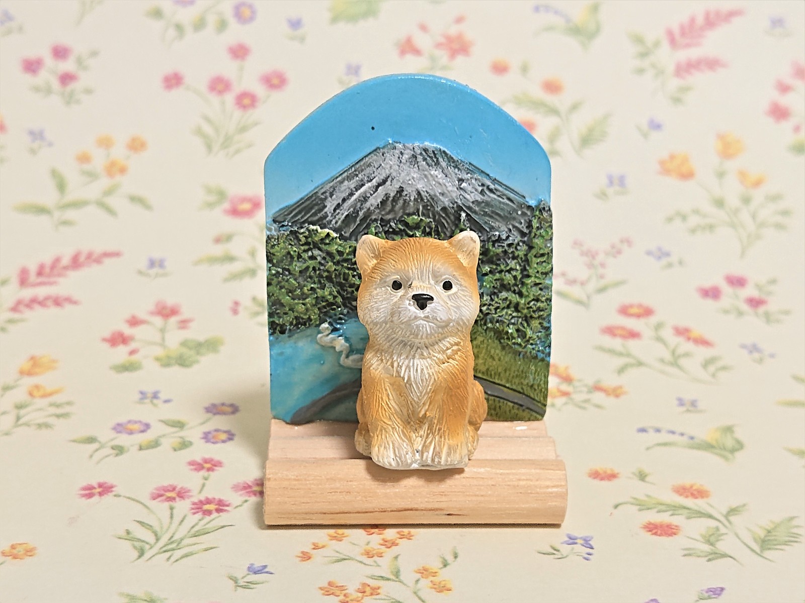 楽天市場 マグネット かわいい 富士山と柴犬 かわいい 柴犬と富士山の素敵な インテリア マグネット 森の仲間たちおるごーる
