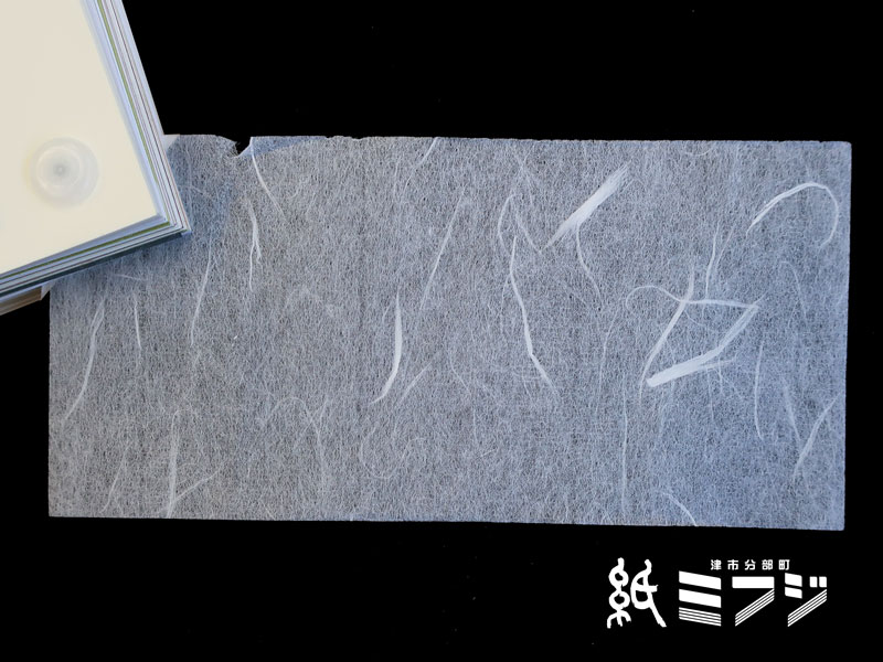 越前和紙 もみ紙エンボス　ふくい鳥の子　2335  25枚　545×788mm 楽天市場】和紙 瑞穂 ふくい鳥の子 2334（C色）1106 x 803mm