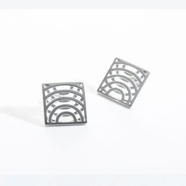 【最大1500円クーポン】かざりや鐐 CHIKUEIDO Jewelry kzr-u-012 ピアス「ジャルダン 石庭」925銀 メーカー取寄品 耳飾り アクセサリー フォーマル カジュアル ドレス ファッション 銀細工 銀 おしゃれ 高級 上品 雑貨 プレゼント ギフト お祝い 誕生日 入学 就職 竹影堂
