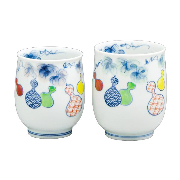 熊谷聡商店 組湯呑 UTM055「色絵六瓢(いろえむびょう) 2個セット」京焼くまがい メーカー直送品 ※他ブランド商品と併買不可※ 夫婦 湯呑 京焼 磁器 湯飲み コップ 焼き物 カップ 茶 お茶 食器 インテリア 引越祝い 結婚祝い お祝い プレゼント 贈り物 ギフト(代引不可) 6,753円