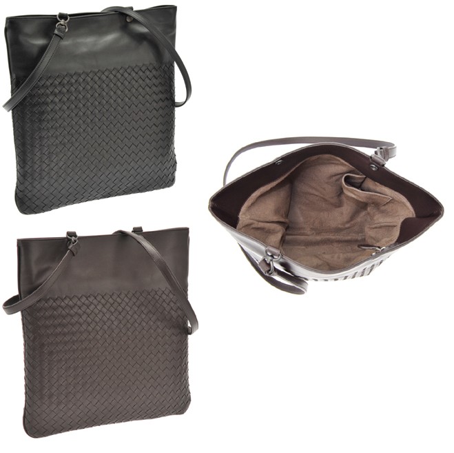 BOTTEGA VENETA  BAG\u003cBR\u003eボッテガベネタ  ショルダーバッグ\u003cBR\u003eイントレチャート 曲がった掛け\u003cBR\u003e鞄 BAG うしろ側\u003cBR\u003eイントレチャート  なめし革\u003cBR\u003e2072赤銅色 8175黒いこと\u003cBR\u003e新品未当て嵌める 【中古】