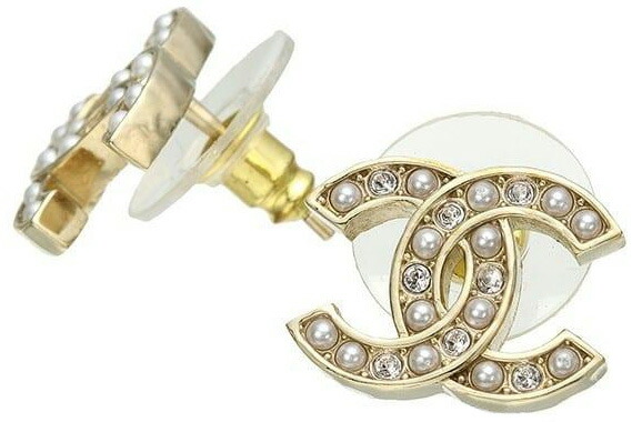 ［正規品］CHANEL ストーン ピアス　片方 正規品］CHANEL ストーン ピアス 片方