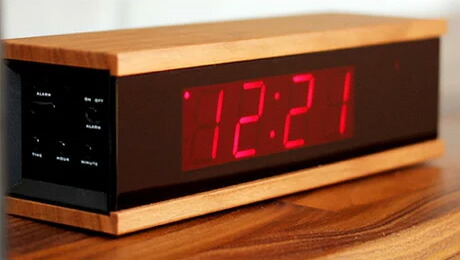 2217622 ウッド調LEDクロック1台(ブラウン) ウッド調LEDクロック最安値1,320円｜ノベルティ・記念品