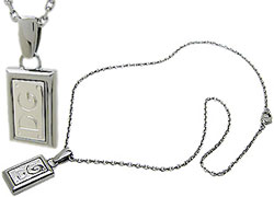 楽天市場 D G Dolce Gabbanaドルチェ ガッバーナ ネックレスシルバー ブラックdgロゴロッププレートメンズ レディース アクセサリー プレゼントドルガバ 0115 0 Bj0417 010 8m052 O Kaminorth