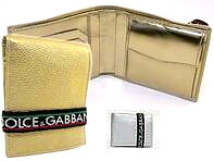 DOLCE\u0026GABBANA\u003cBR\u003eドルチェ＆ガッバーナ\u003cBR\u003eメンズ 型押しなめし革 ゴールド しろがね色\u003cBR\u003eロゴタイプ刺しゅう天然ゴム周波数帯域 メンズ御釣り入れ付き添い人二つ折り銭入れ\u003cBR\u003eBP0457-A7380-80997-80719\u003cBR\u003eさいふ サイフ ウォレット\u003cBR\u003eD\u0026G 弗ガバ ディーアンドジー\u003cBR\u003e2つ折り銭入れ