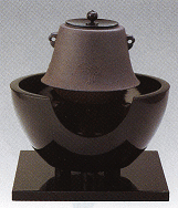 14-3 茶道具 紅鉢尺0 まっ黒い色 小釜富士釜付 【貨物輸送無料】