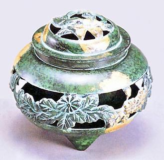 52-06香炉　透し菊地紋（大） 【送料無料】｜カナシチ　店