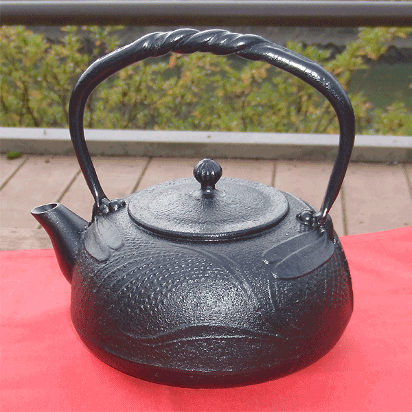茶道具　鉄瓶 蓋模様あり　作者名刻印あり ポイント10倍】 茶道具 鉄瓶 蓋模様あり 作者名刻印あり 工芸品