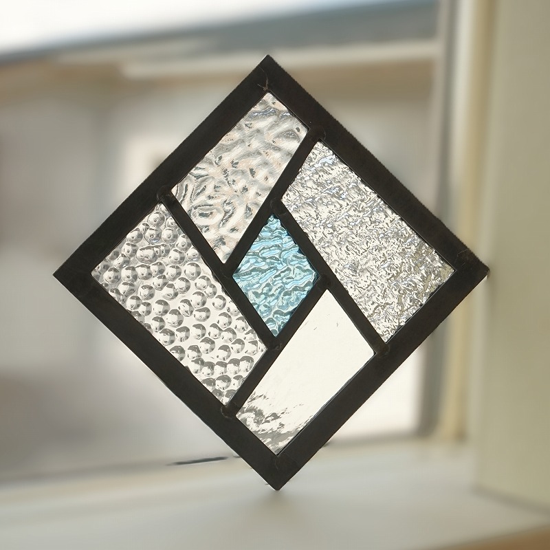 楽天市場】ステンドグラス パネル 住宅用 斜めダイヤ コハク×2種の